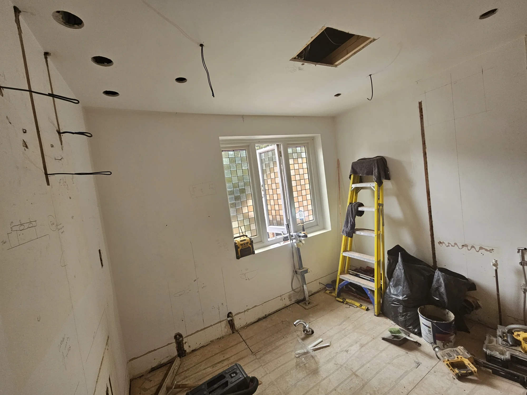 Rewire socket installation